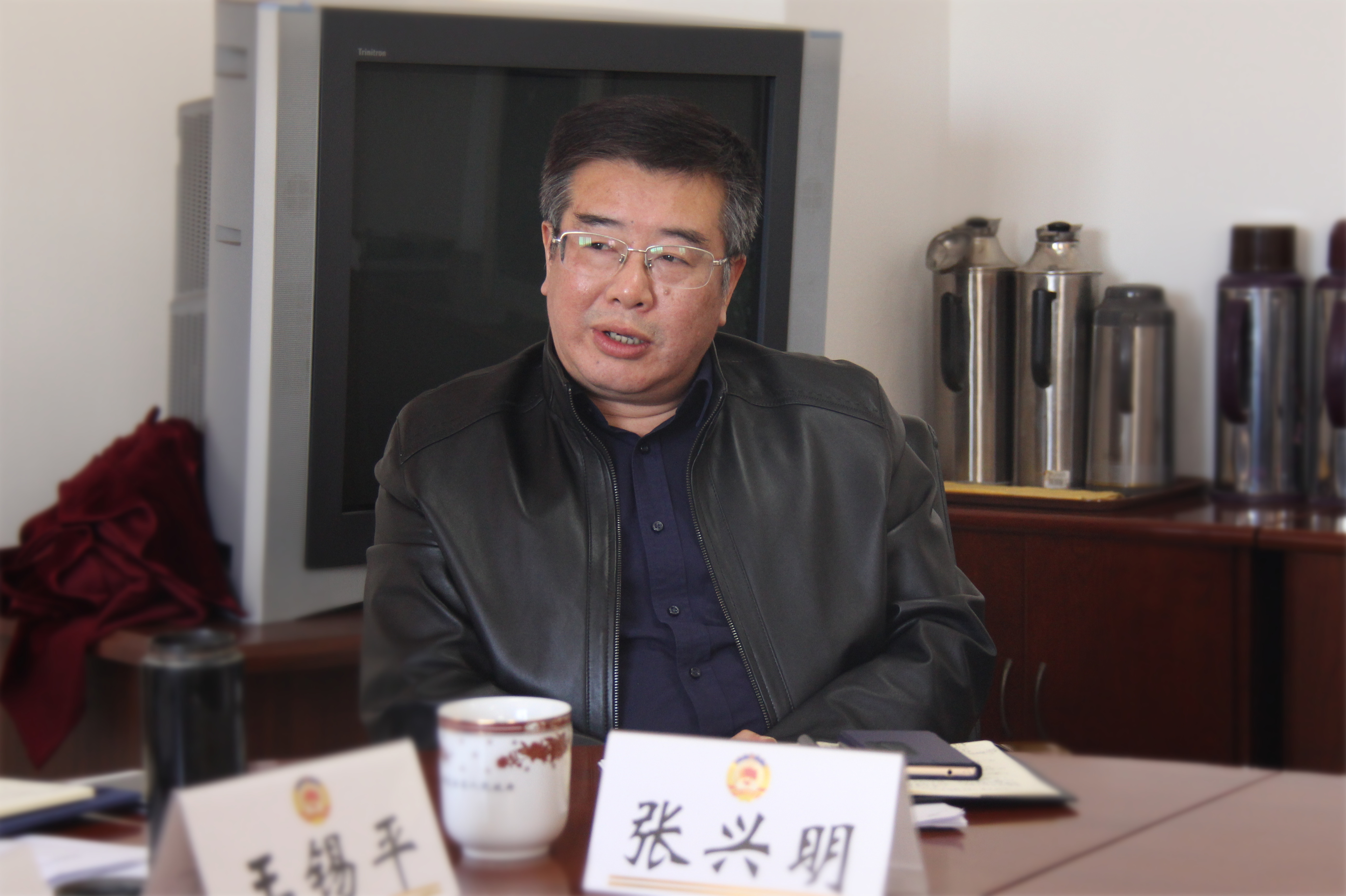 区政协召开党组班子暨机关干部会议传达学习贯彻党的十九大精神